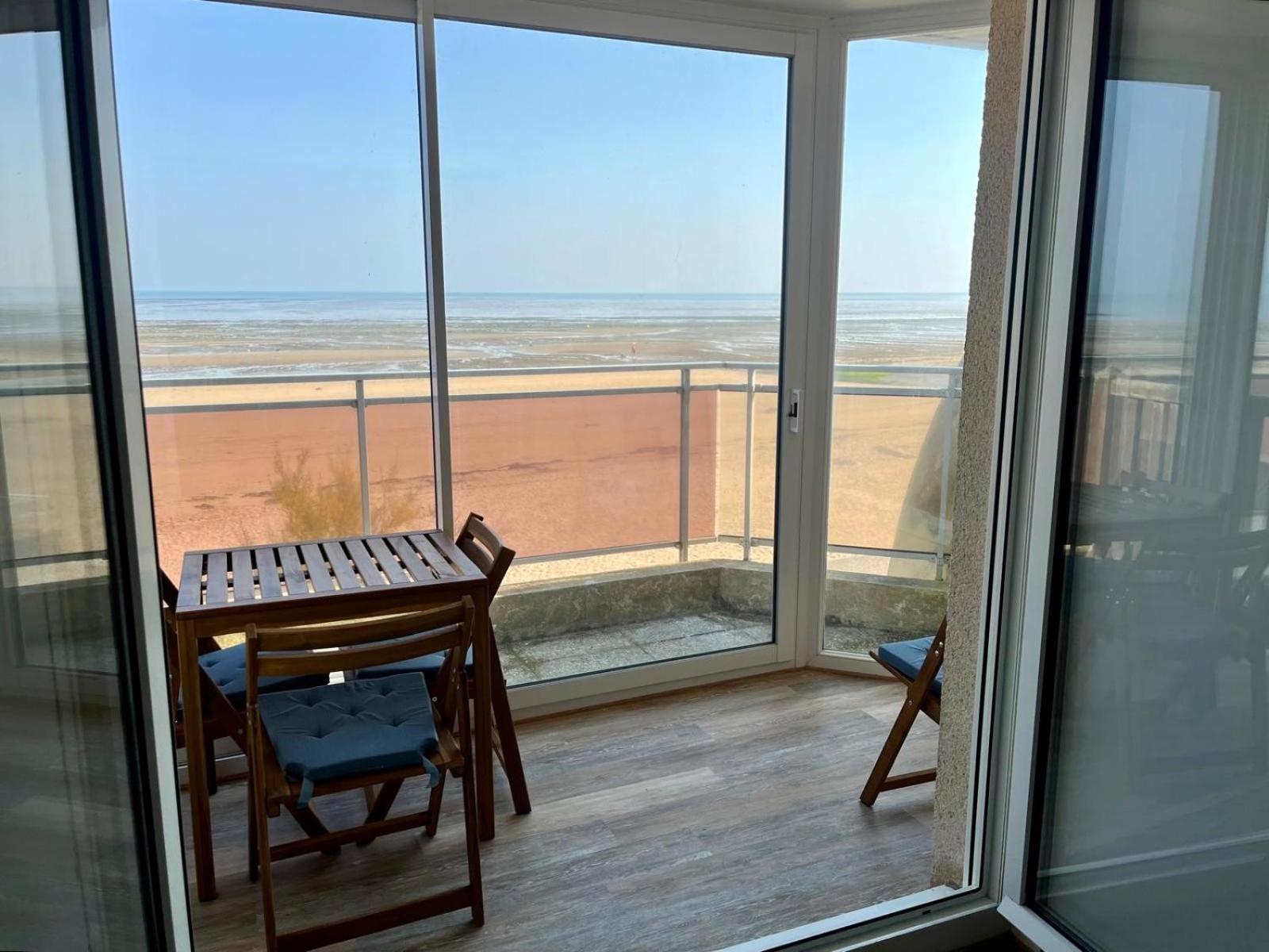 Mettons Les Voiles - Appt Vue Mer Avec Loggia Bernières-sur-Mer Eksteriør billede