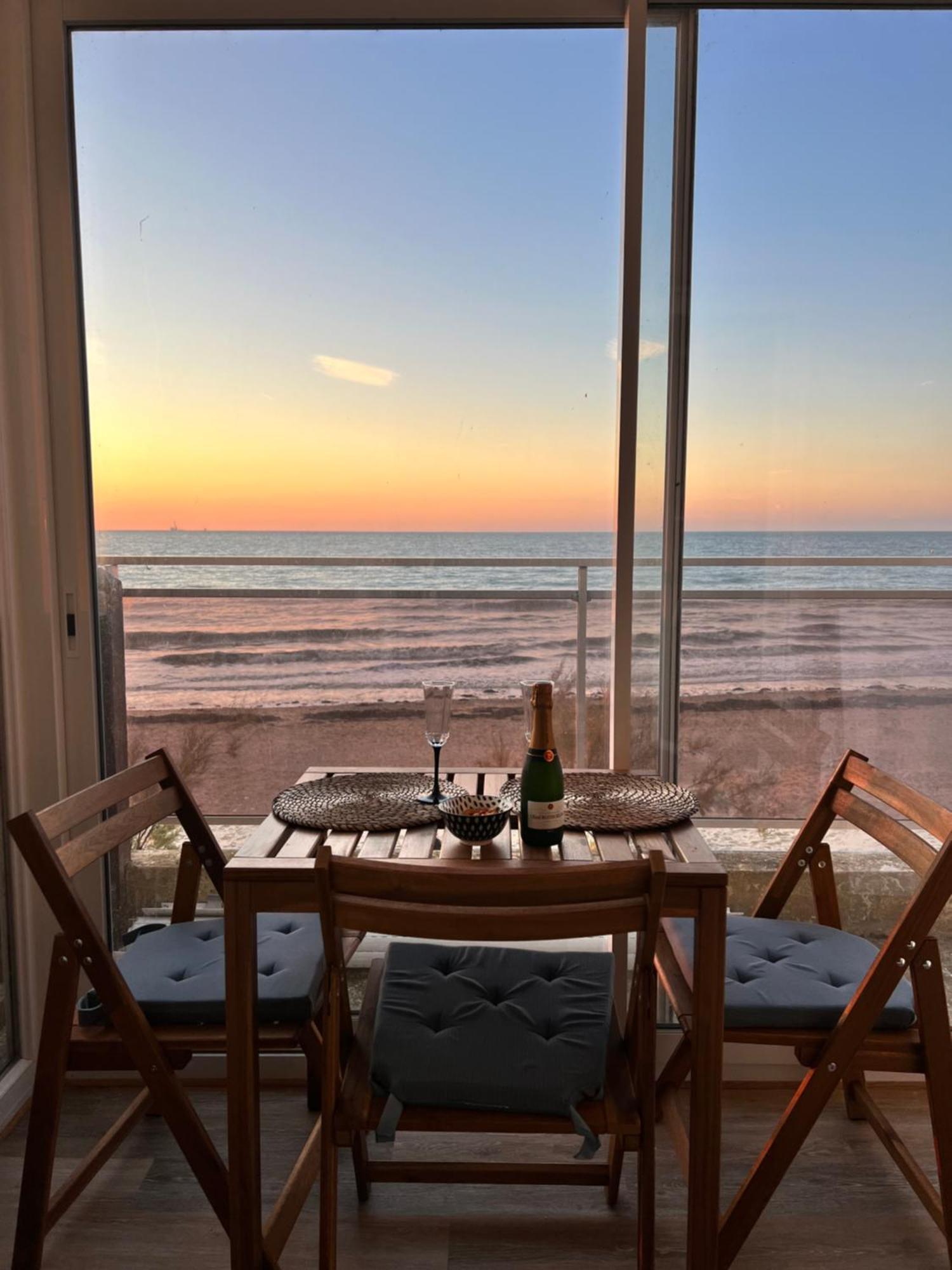 Mettons Les Voiles - Appt Vue Mer Avec Loggia Bernières-sur-Mer Eksteriør billede
