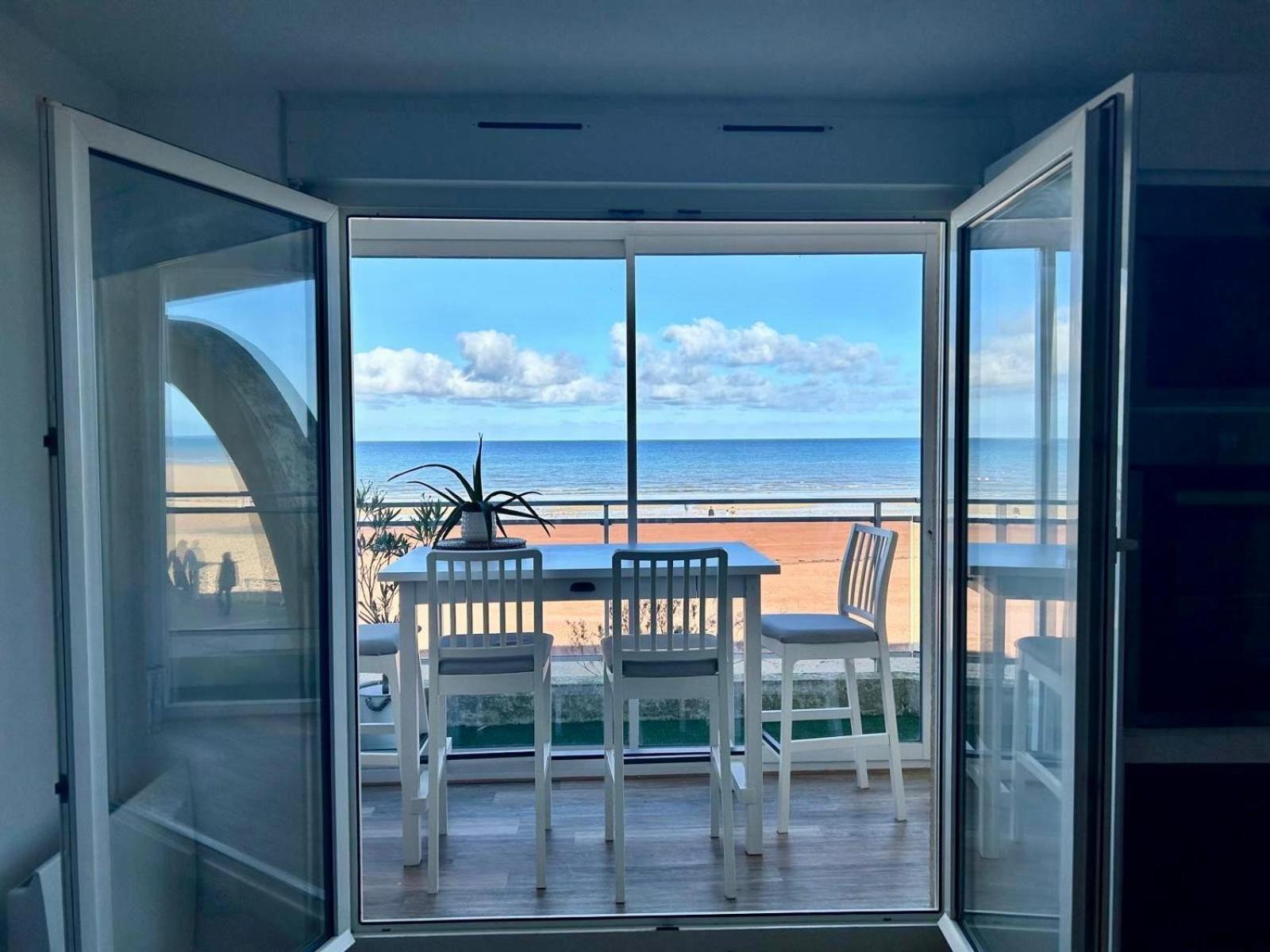 Mettons Les Voiles - Appt Vue Mer Avec Loggia Bernières-sur-Mer Eksteriør billede